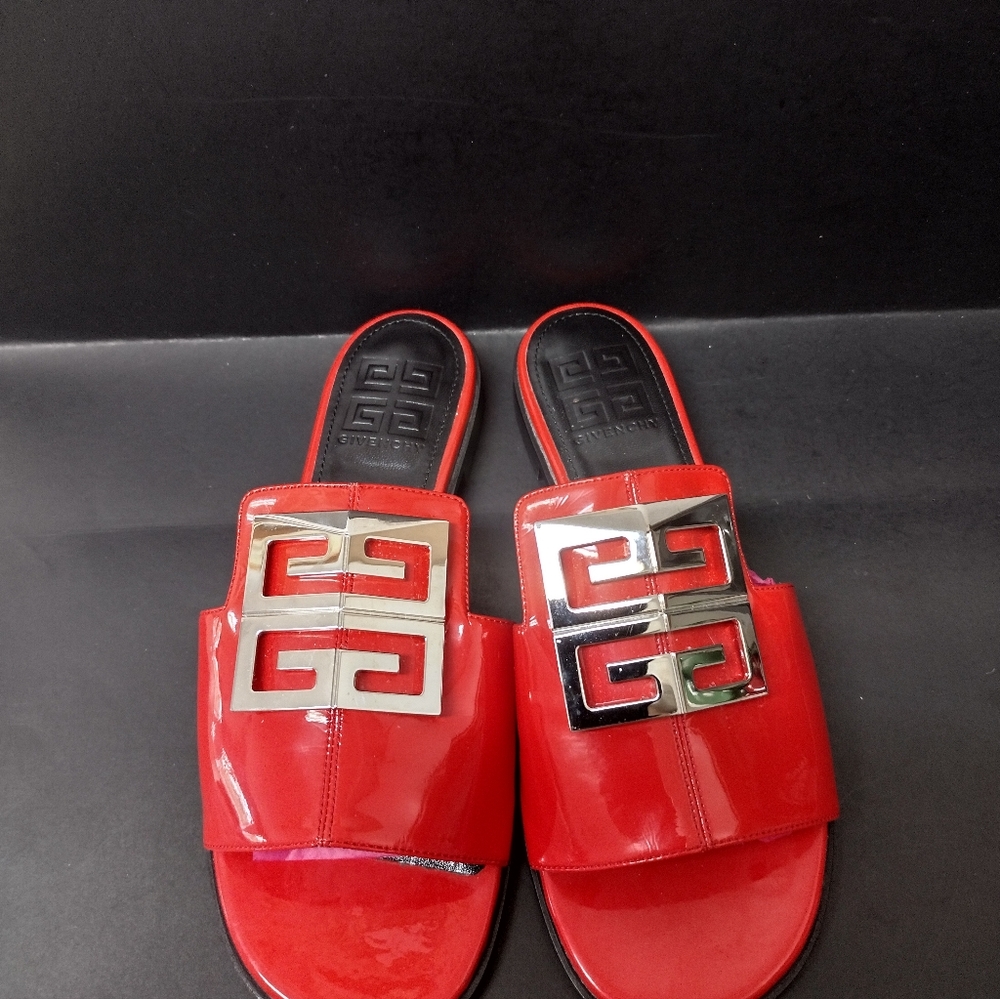 -GIVENCHY- 4G LOGO PATENT LEATHER FLAT MULES SIZE :7.5 (38 ) - Picture 3 of 11